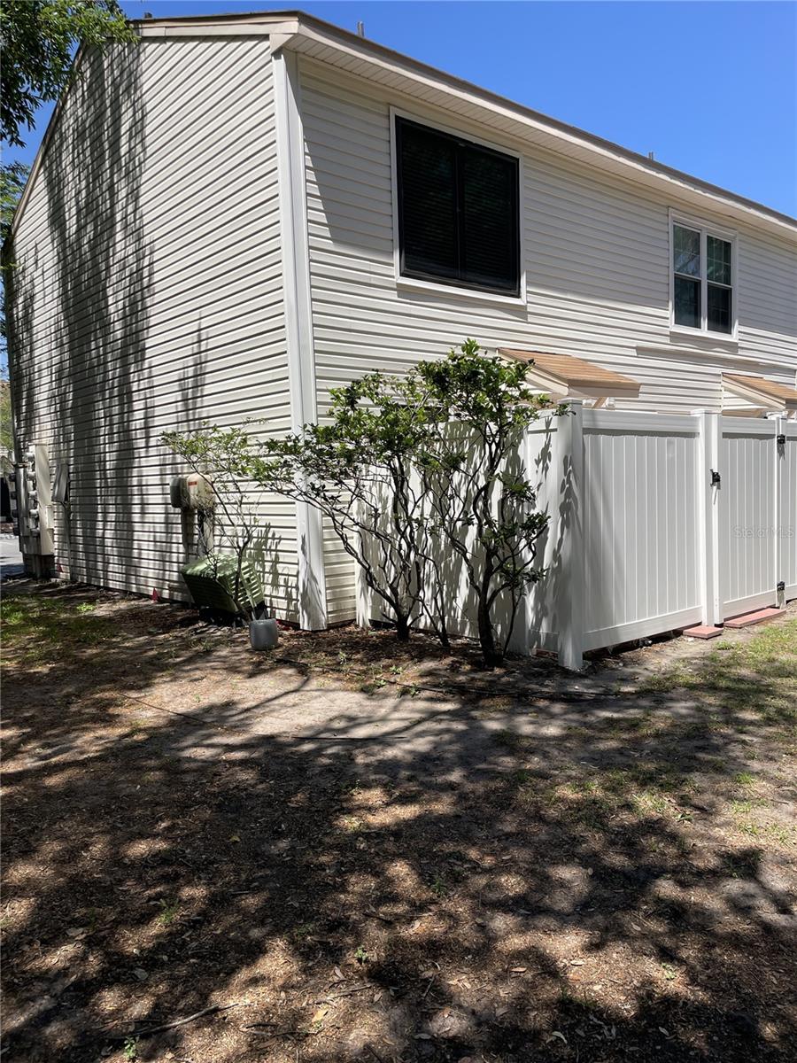 2302 MAKI RD #40, PLANT CITY, FL, 33563