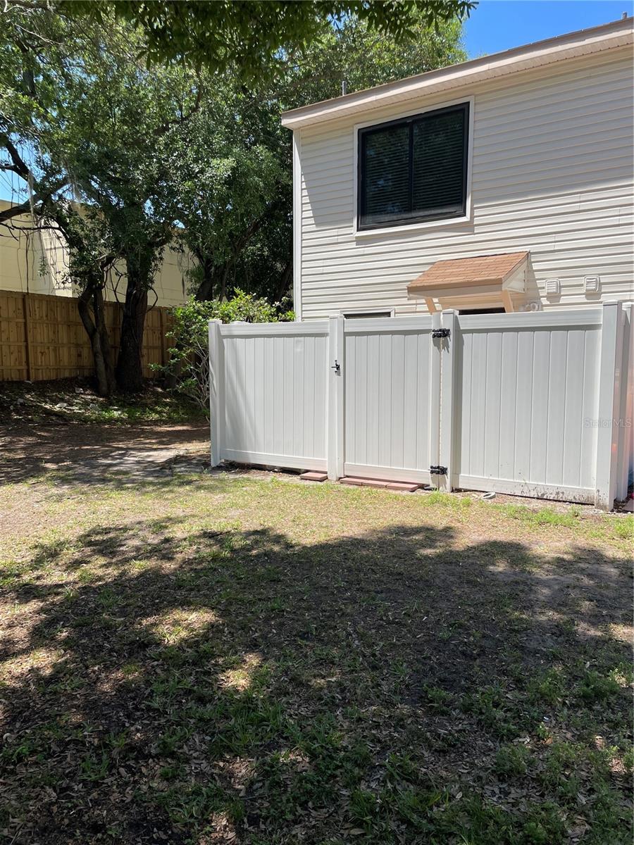 2302 MAKI RD #40, PLANT CITY, FL, 33563