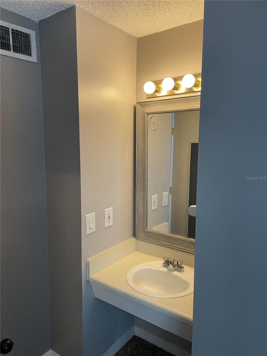 2302 MAKI RD #40, PLANT CITY, FL, 33563