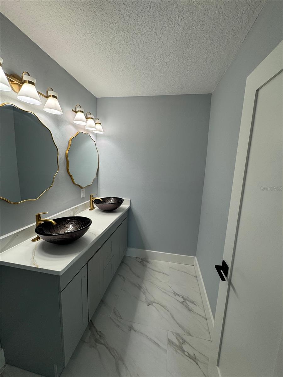 4310 HUNTINGTON ST NE, ST PETERSBURG, FL, 33703