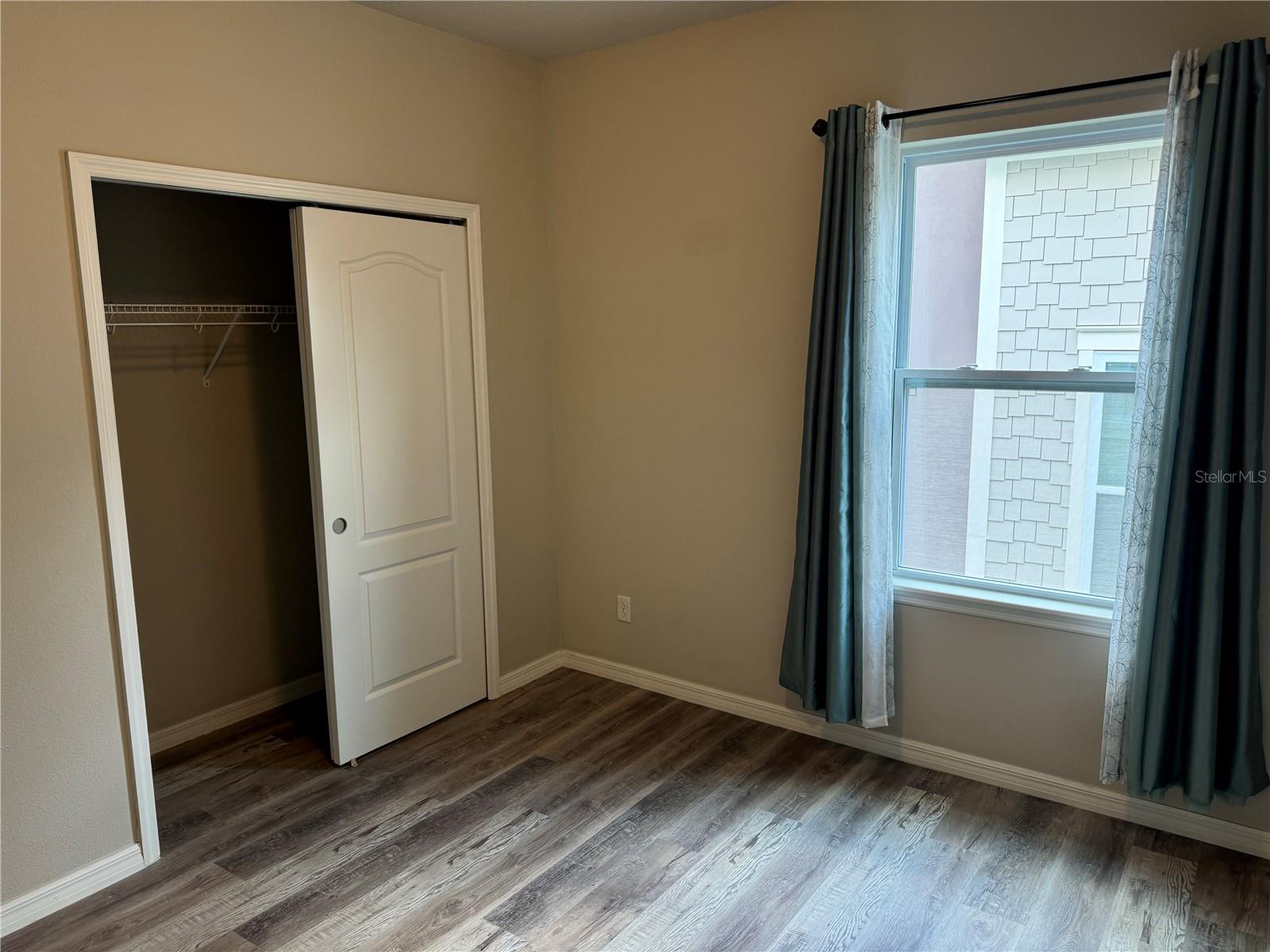 5912 VILLAGE CENTER DR, LITHIA, FL, 33547