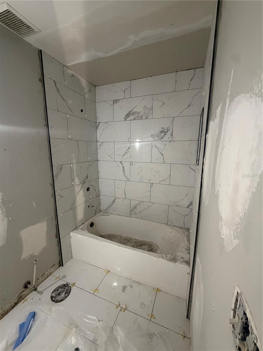 2735 LOOKOUT RIDGE RD, LAKE HAMILTON, FL, 33851