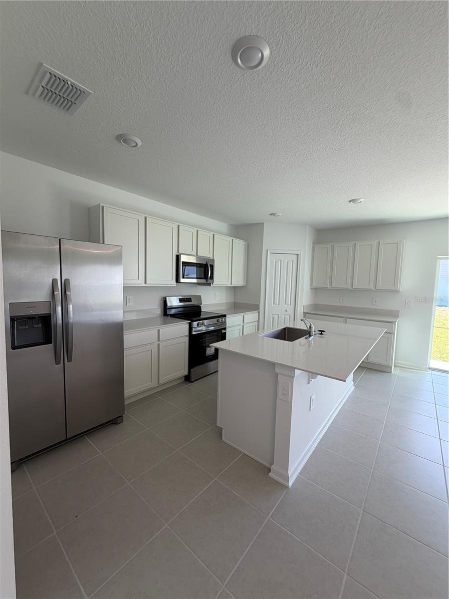 2735 LOOKOUT RIDGE RD, LAKE HAMILTON, FL, 33851