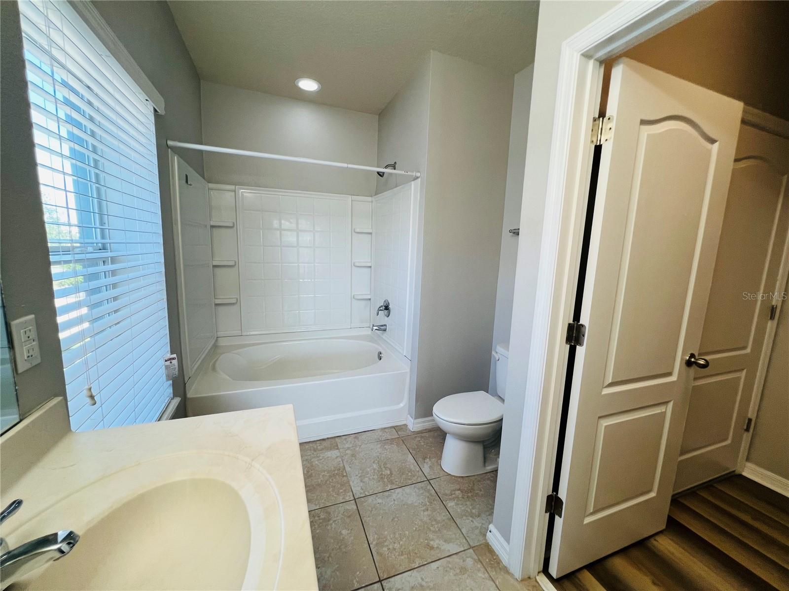 6562 S GOLDENROD RD #80A, ORLANDO, FL, 32822