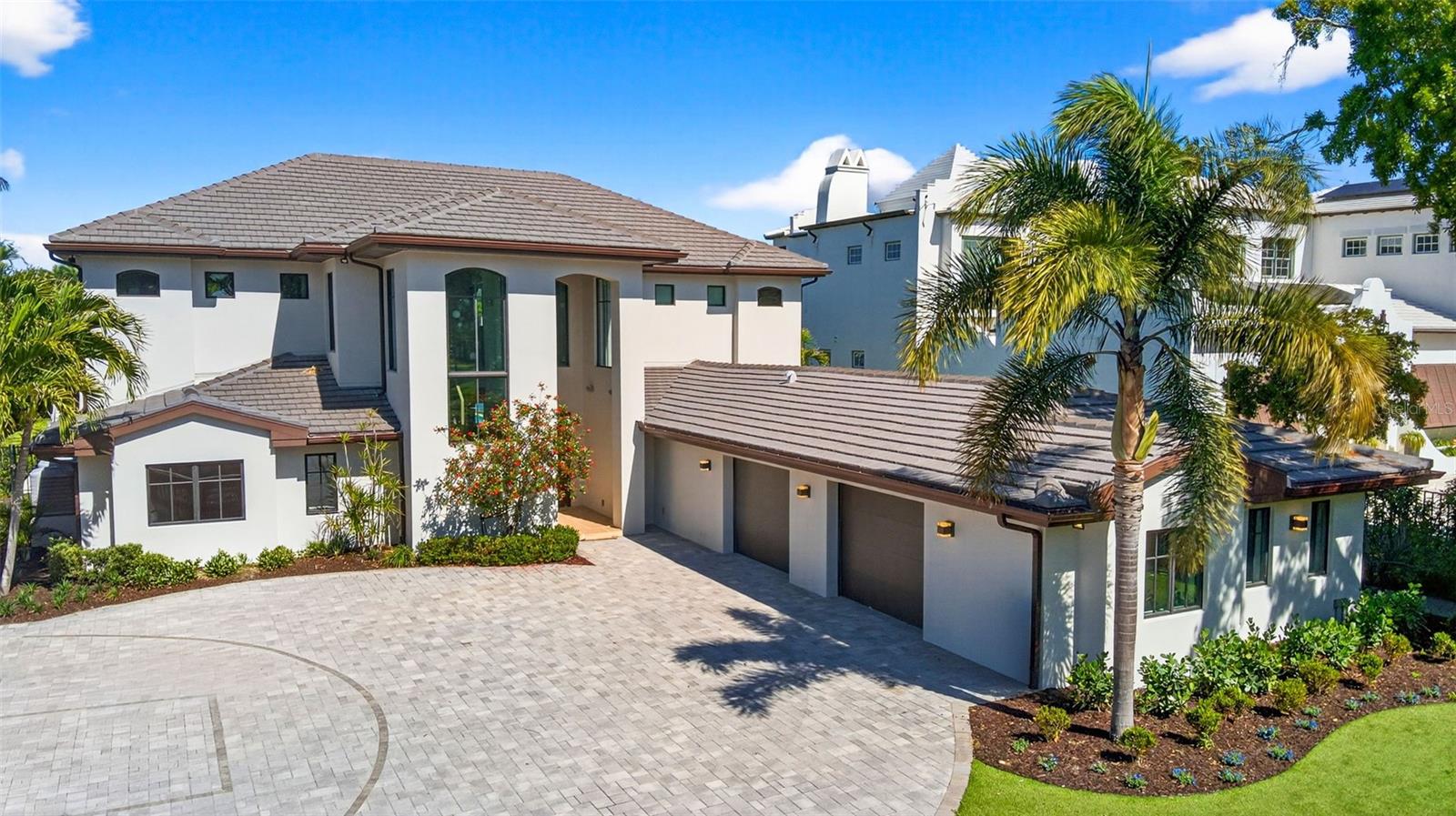 460 COFFEE POT RIVIERA NE, ST PETERSBURG, FL, 33704