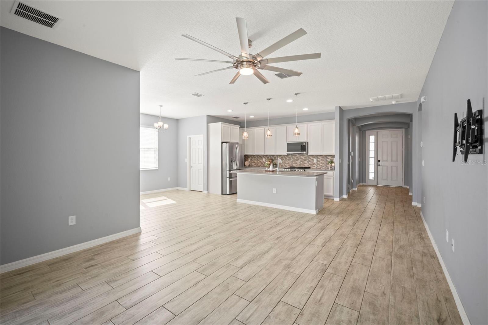 3261 BETHPAGE LOOP, MOUNT DORA, FL, 32757