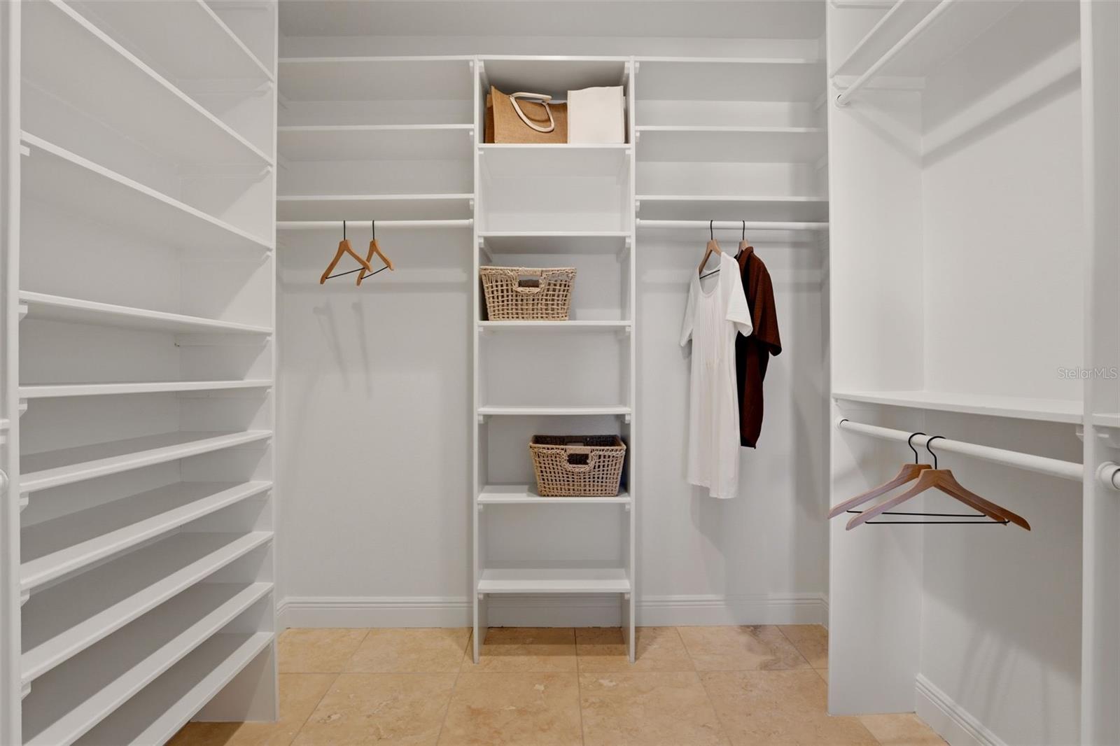 418 PINE AVE, ANNA MARIA, FL, 34216