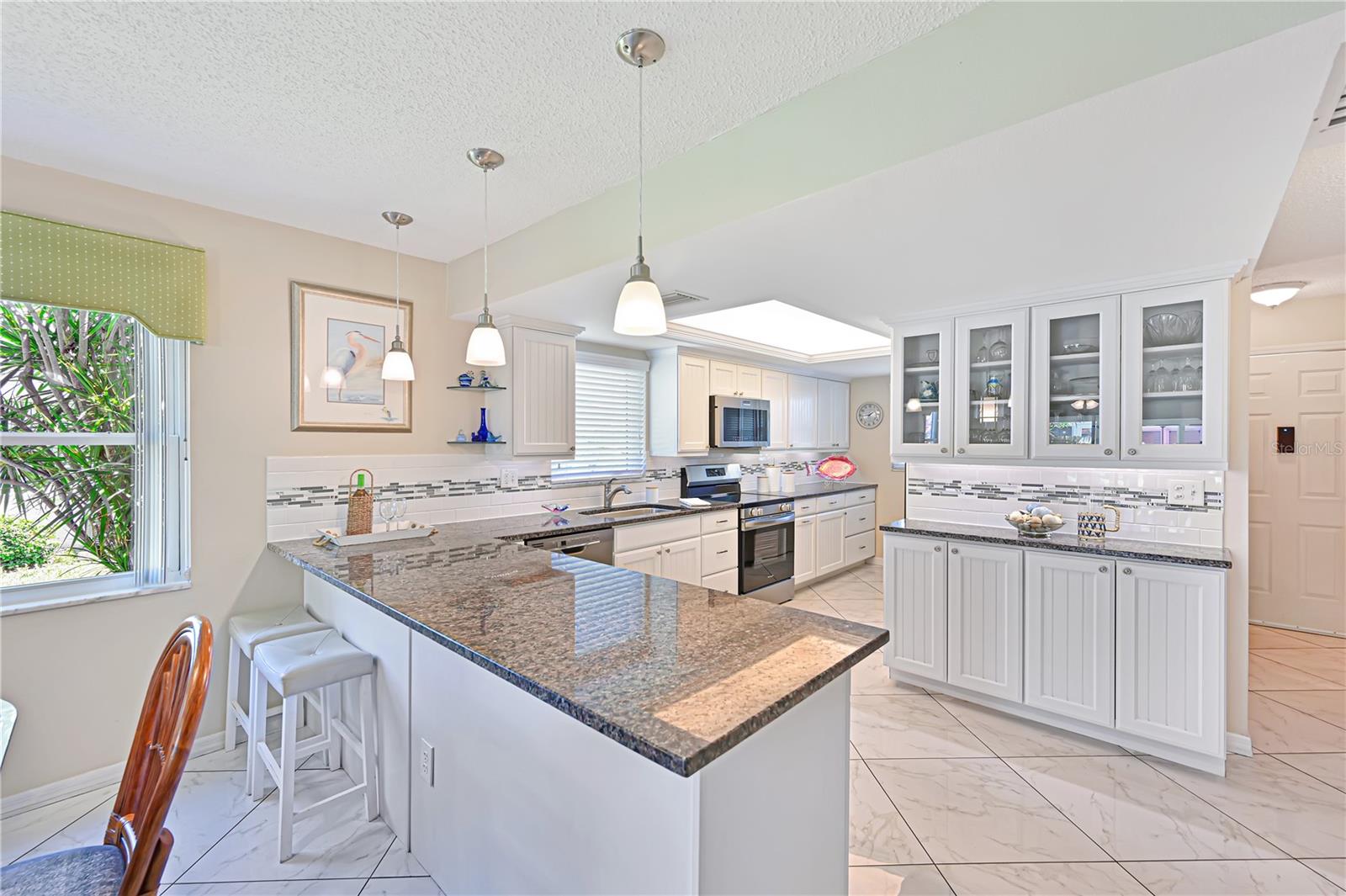 9505 COLONIAL DR, BRADENTON, FL, 34210