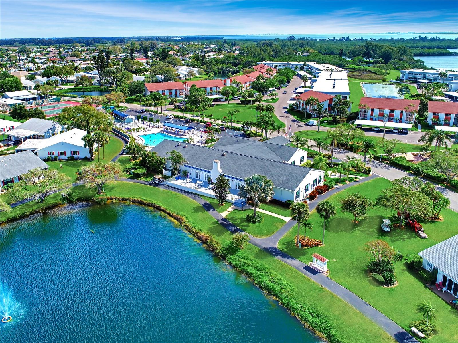 9505 COLONIAL DR, BRADENTON, FL, 34210