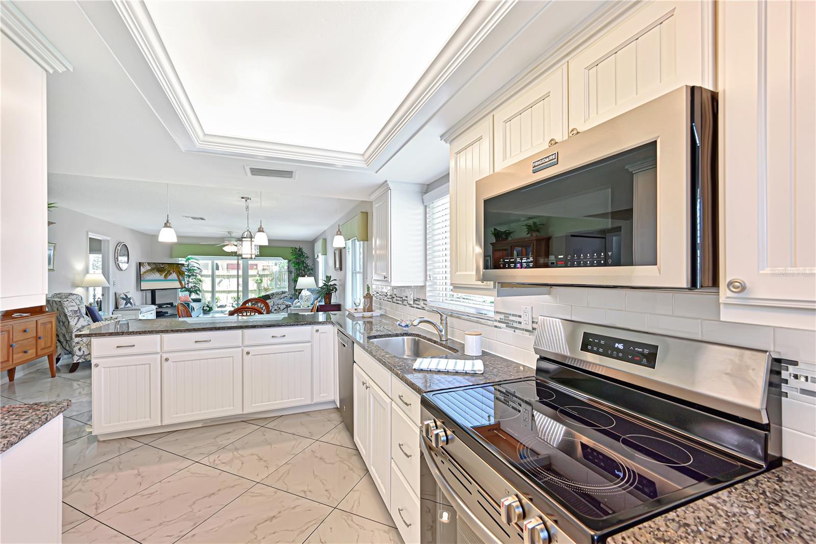 9505 COLONIAL DR, BRADENTON, FL, 34210