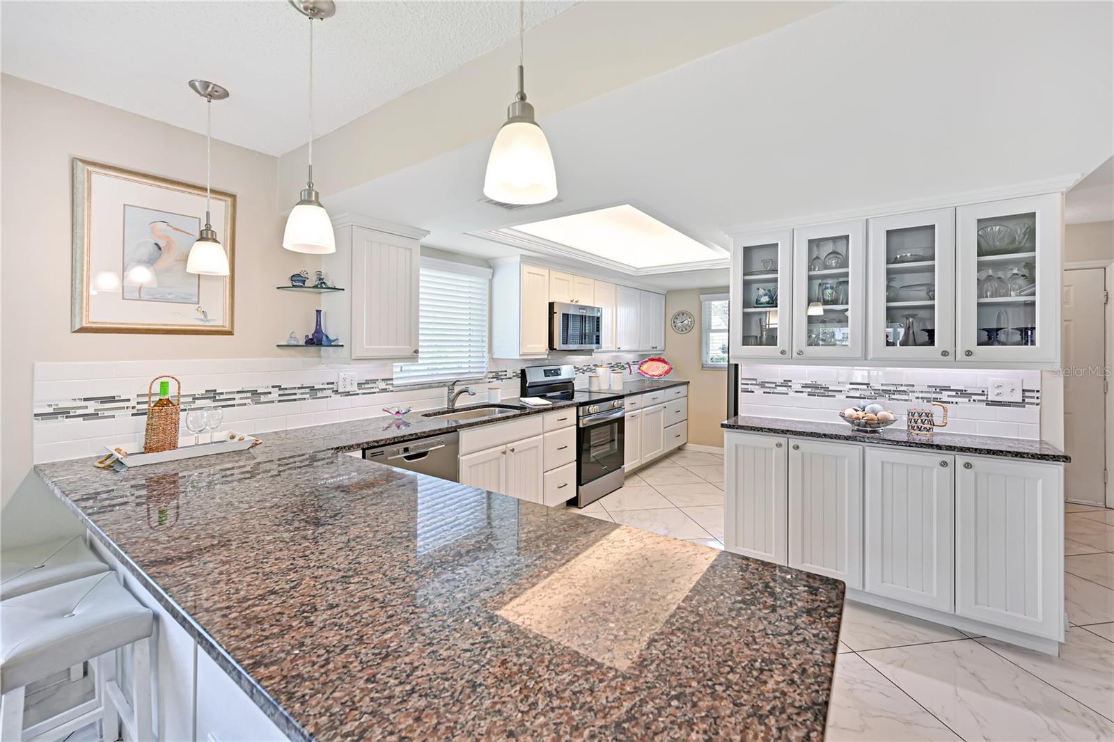 9505 COLONIAL DR, BRADENTON, FL, 34210