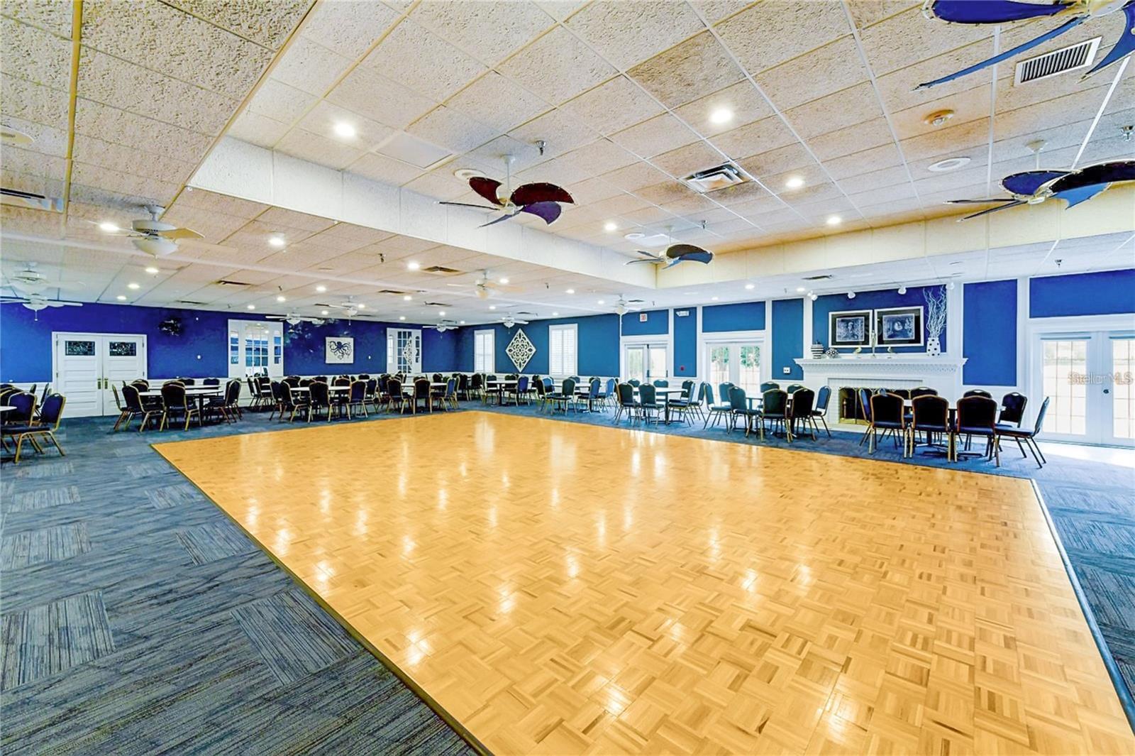 9505 COLONIAL DR, BRADENTON, FL, 34210