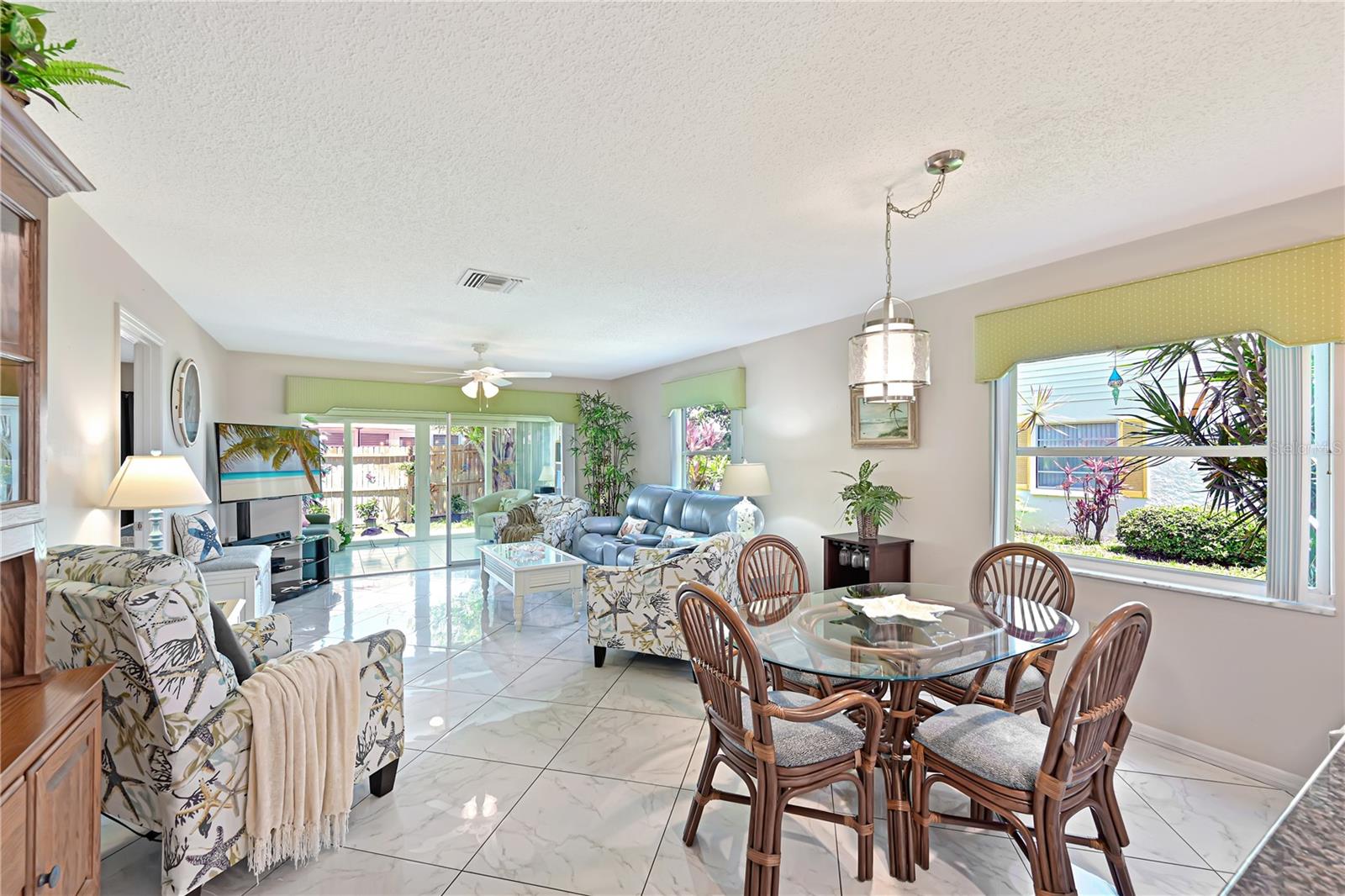 9505 COLONIAL DR, BRADENTON, FL, 34210