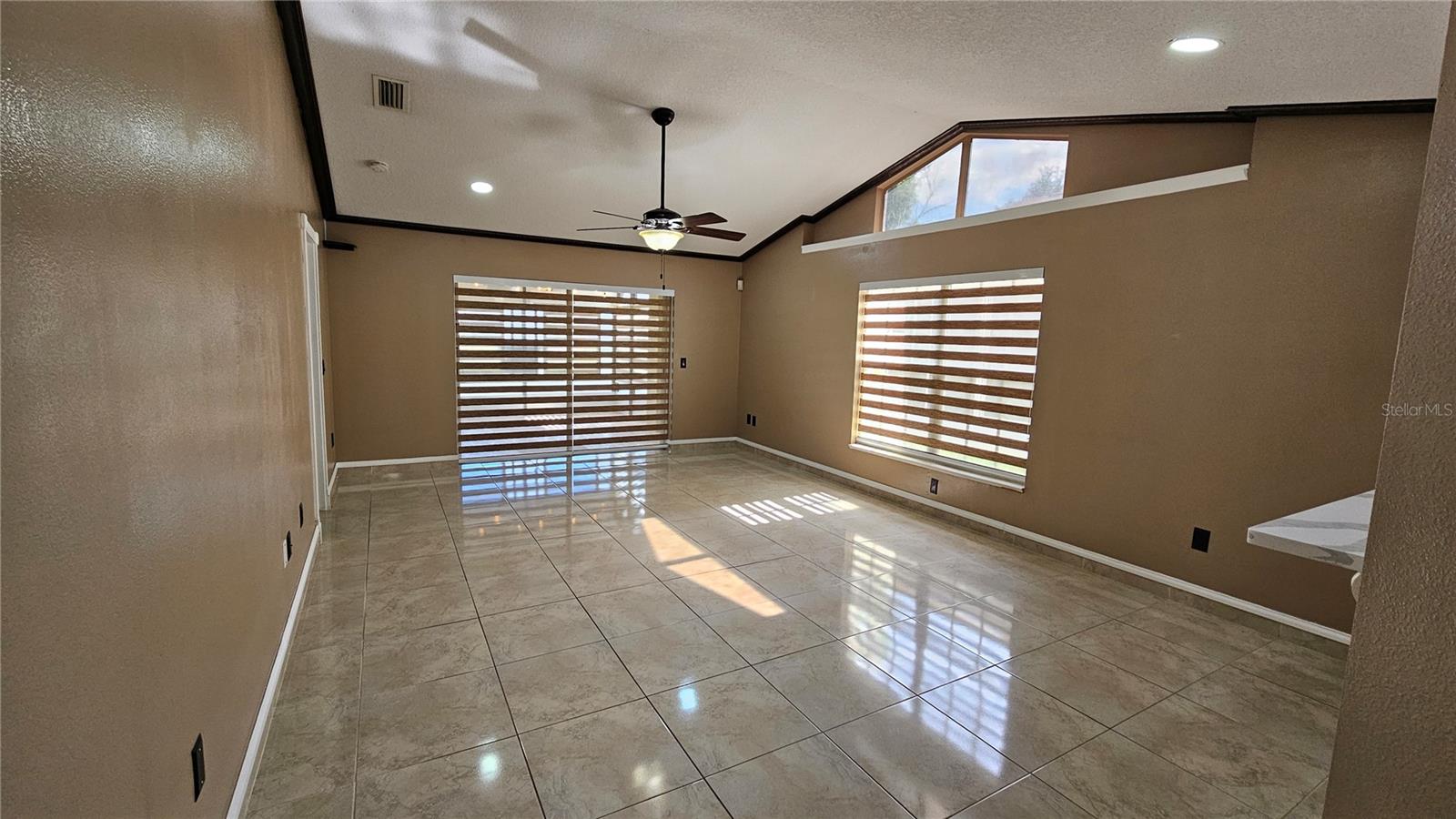 6053 GENTLE BEN CIR, WESLEY CHAPEL, FL, 33544