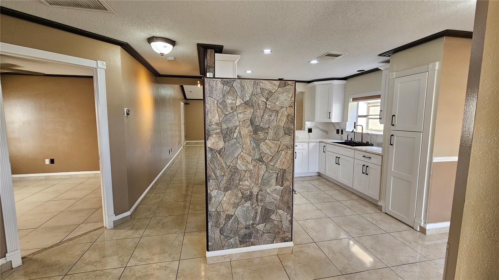 6053 GENTLE BEN CIR, WESLEY CHAPEL, FL, 33544