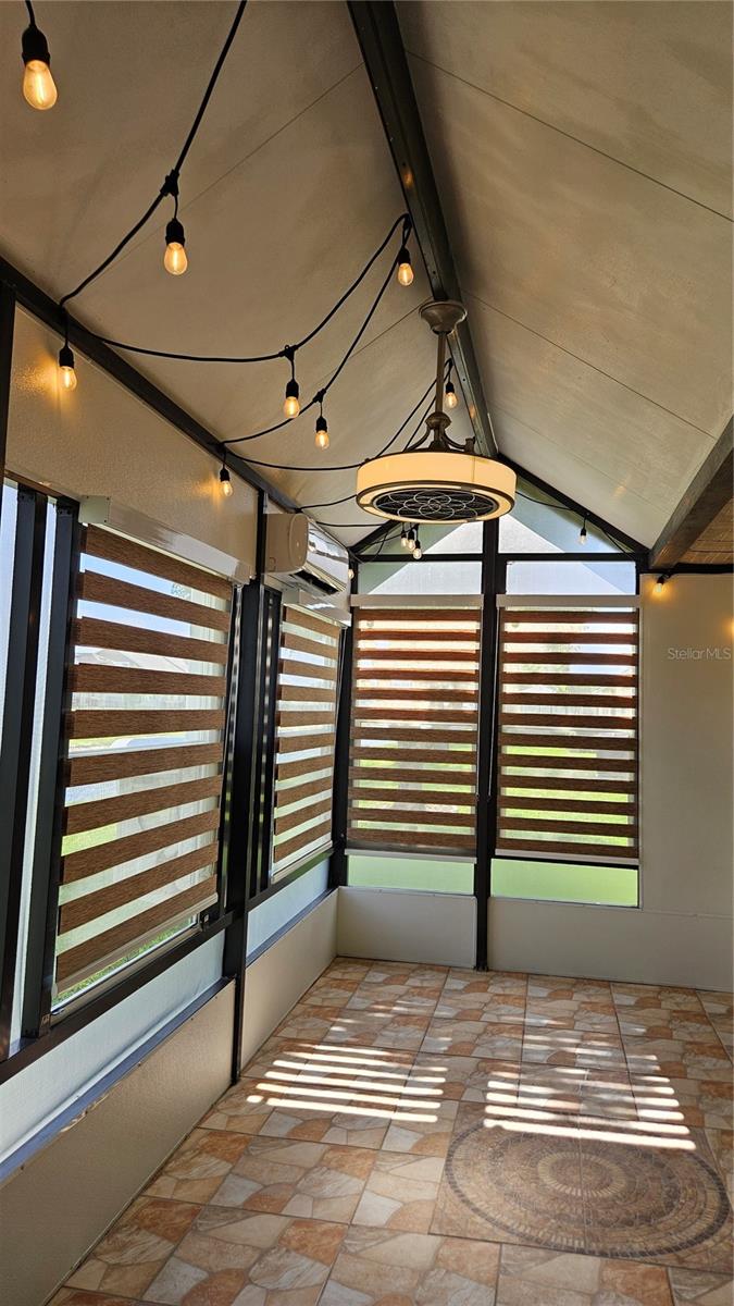 6053 GENTLE BEN CIR, WESLEY CHAPEL, FL, 33544