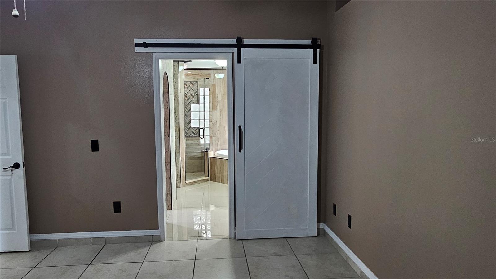 6053 GENTLE BEN CIR, WESLEY CHAPEL, FL, 33544