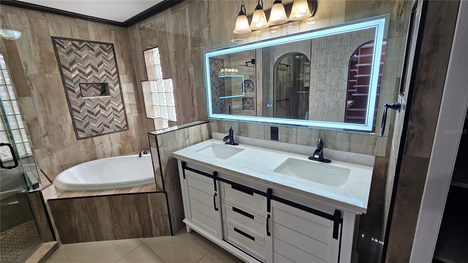 6053 GENTLE BEN CIR, WESLEY CHAPEL, FL, 33544