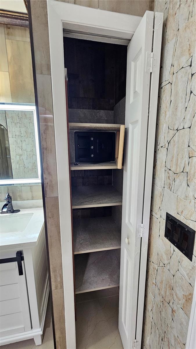 6053 GENTLE BEN CIR, WESLEY CHAPEL, FL, 33544