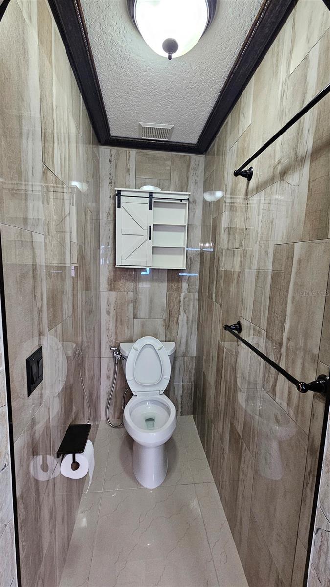 6053 GENTLE BEN CIR, WESLEY CHAPEL, FL, 33544