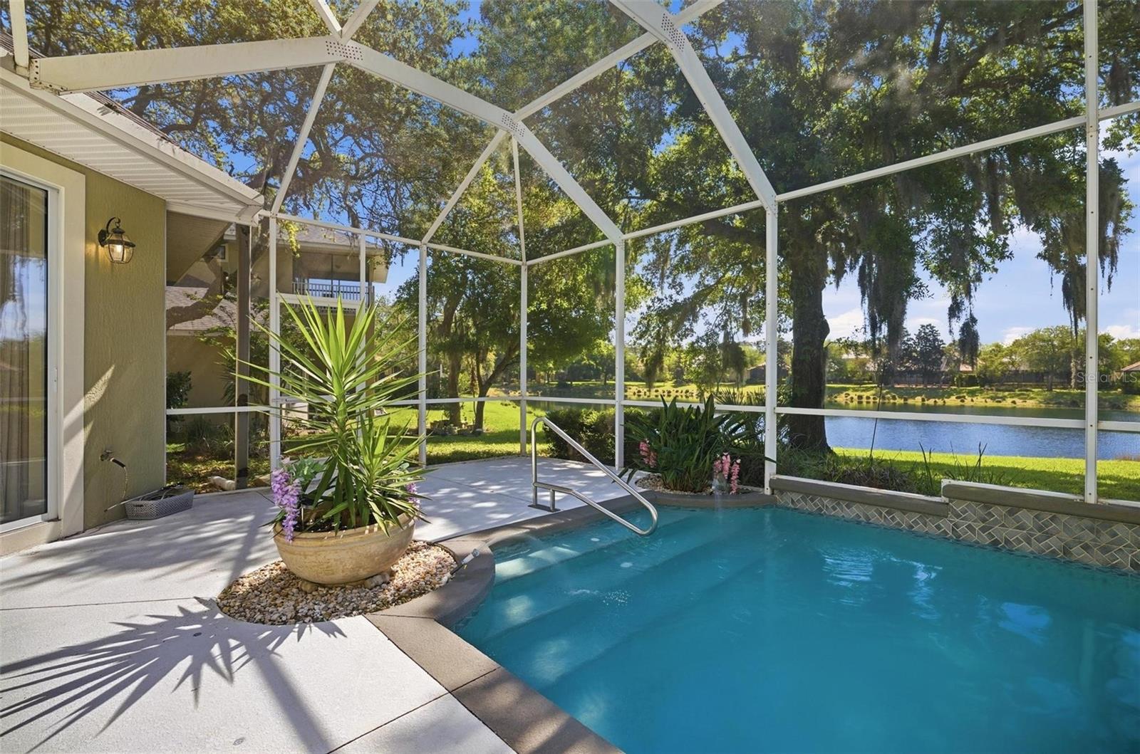 4 N VILLAGE PKWY, PALM COAST, FL, 32137