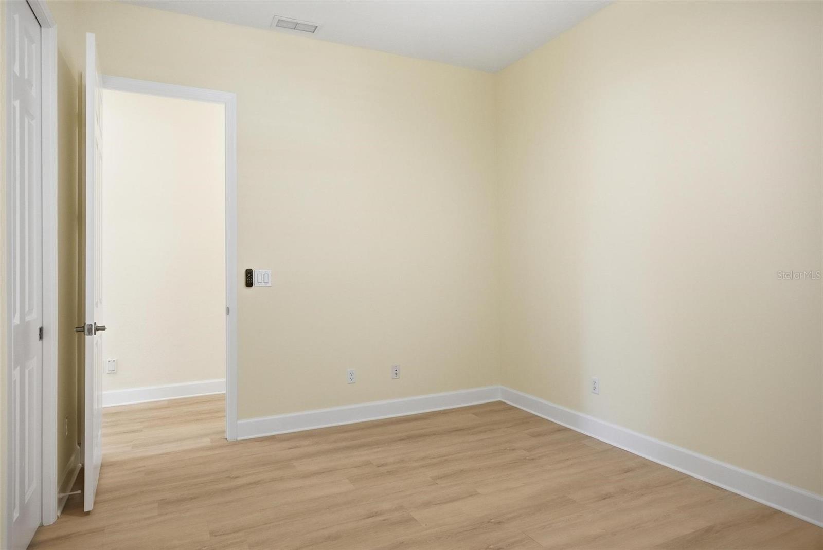 4 N VILLAGE PKWY, PALM COAST, FL, 32137