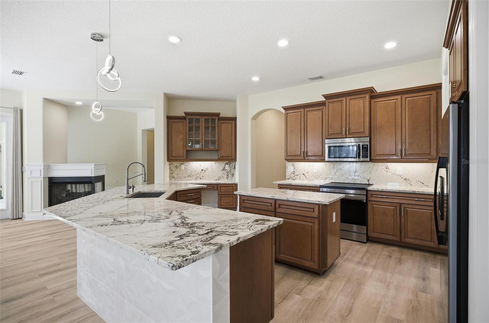 4 N VILLAGE PKWY, PALM COAST, FL, 32137