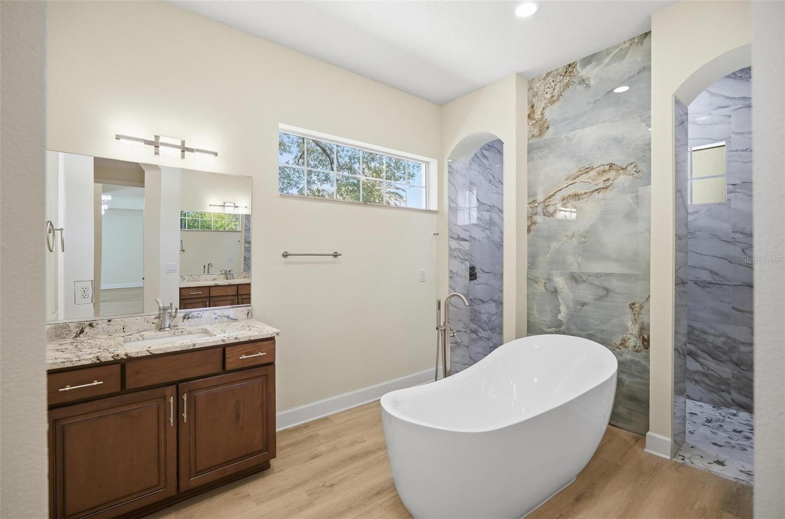 4 N VILLAGE PKWY, PALM COAST, FL, 32137