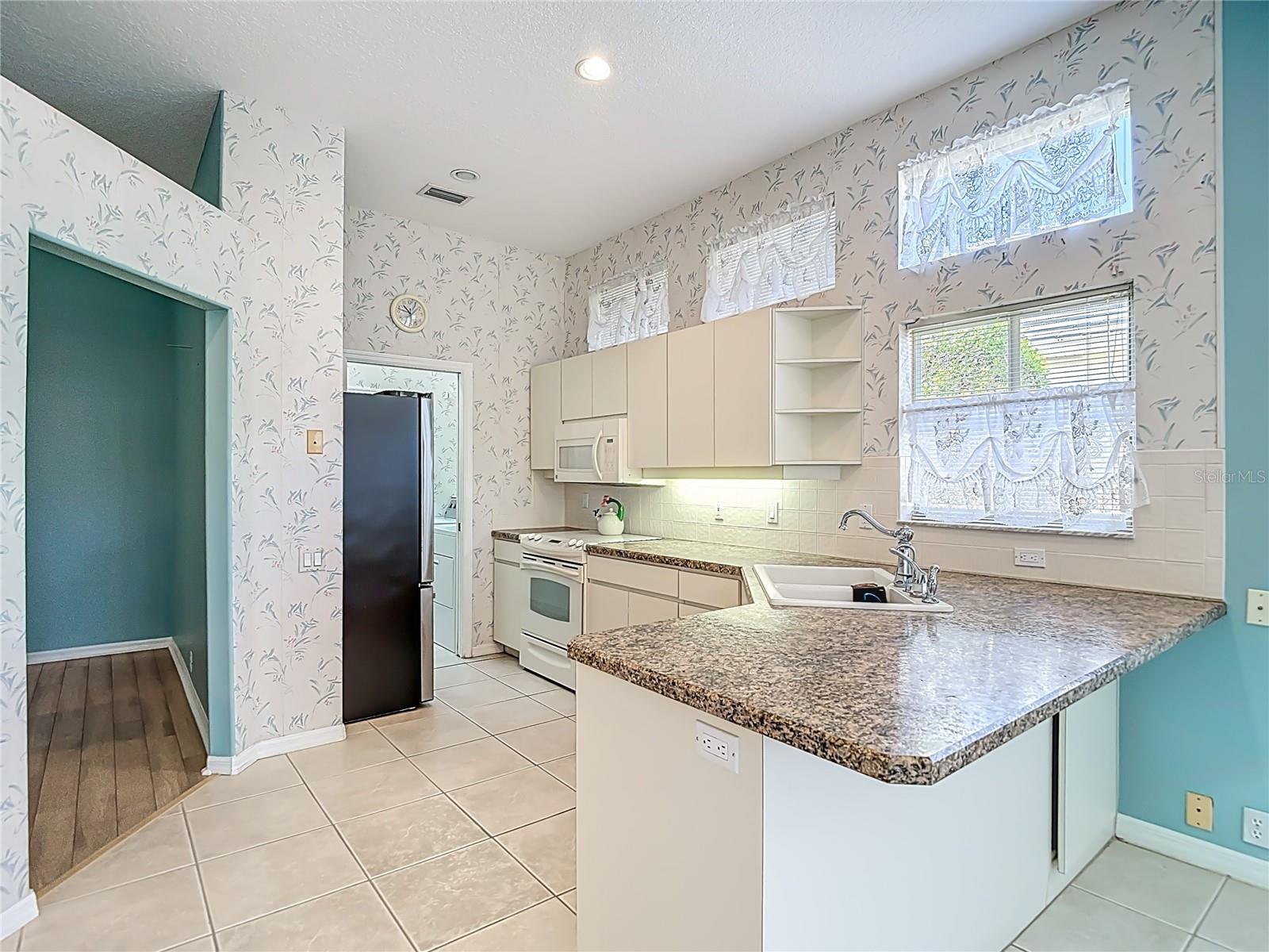 9289 PENELOPE DR, WEEKI WACHEE, FL, 34613