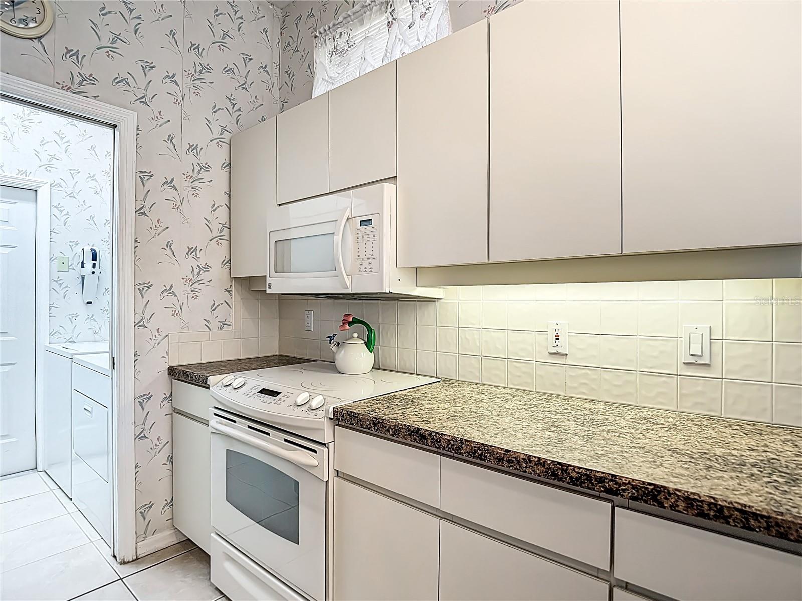 9289 PENELOPE DR, WEEKI WACHEE, FL, 34613