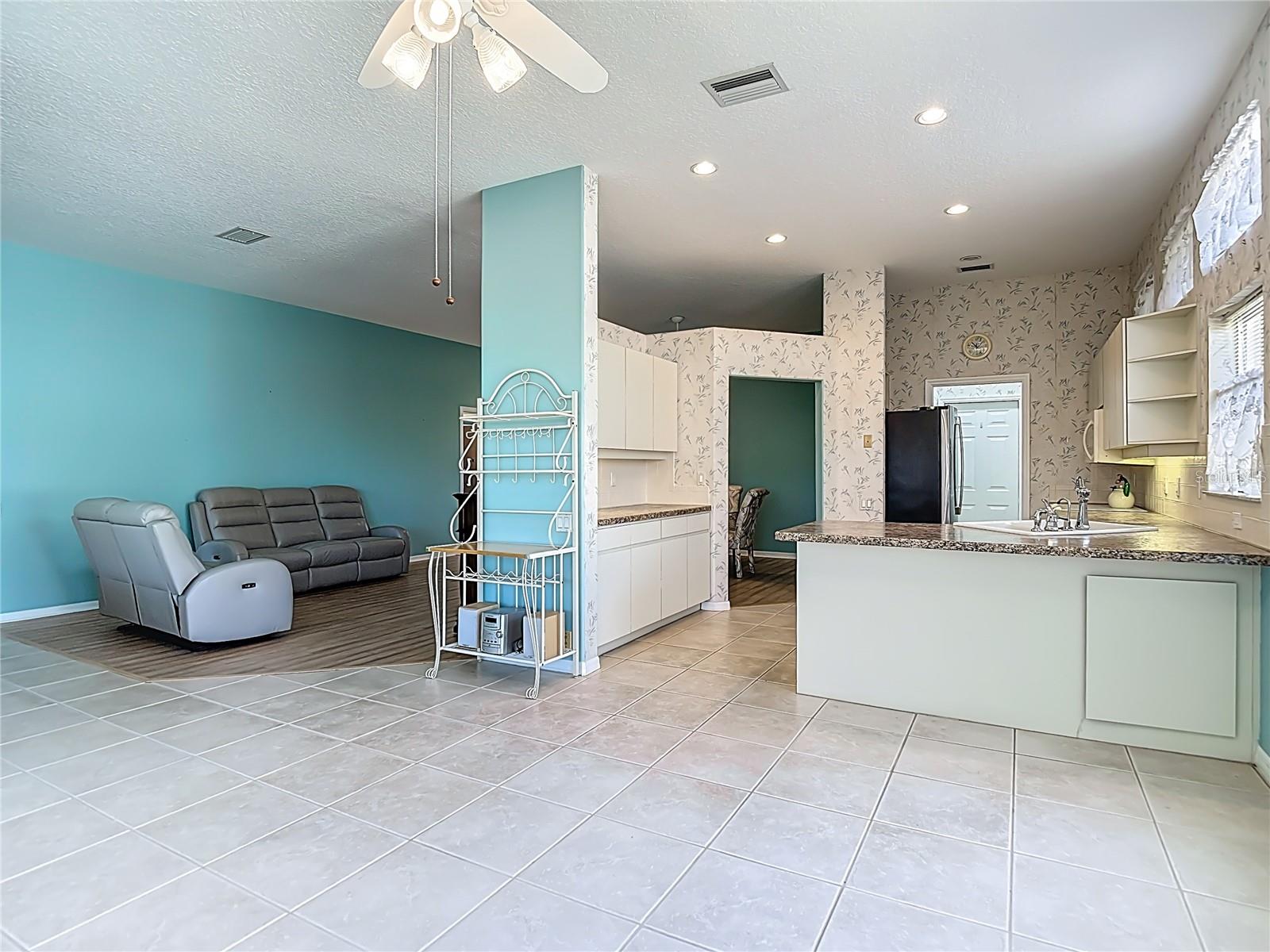 9289 PENELOPE DR, WEEKI WACHEE, FL, 34613