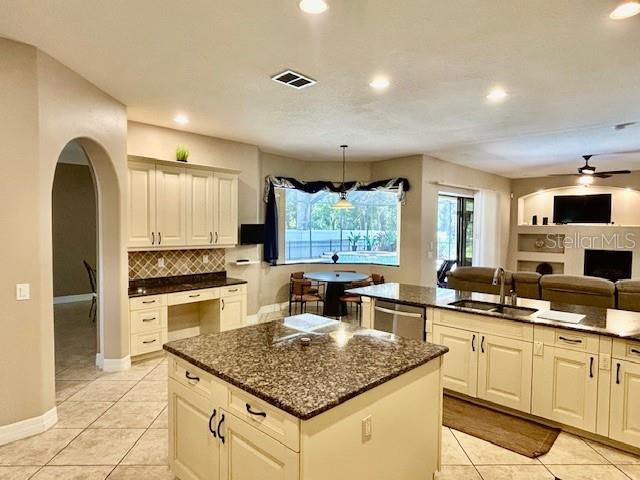 22444 OAKVILLE DR, LAND O LAKES, FL, 34639