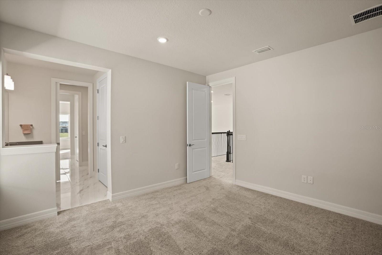 8352 PARK CLIFF WAY, ORLANDO, FL, 32836