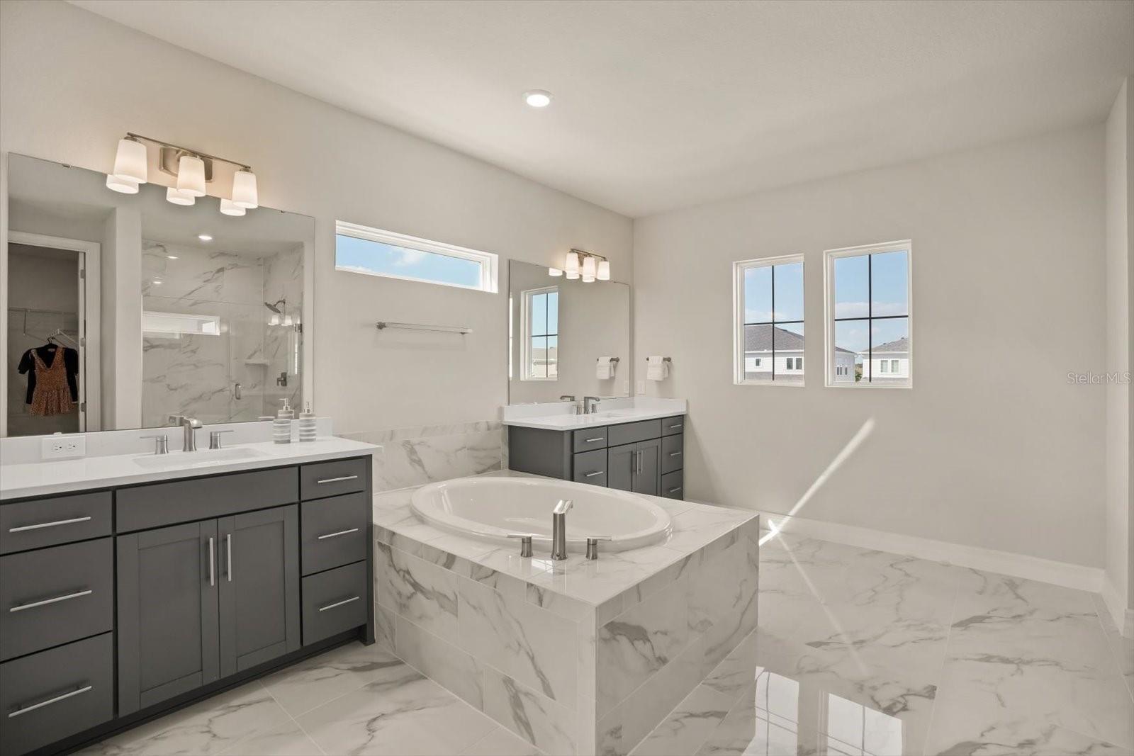 8352 PARK CLIFF WAY, ORLANDO, FL, 32836