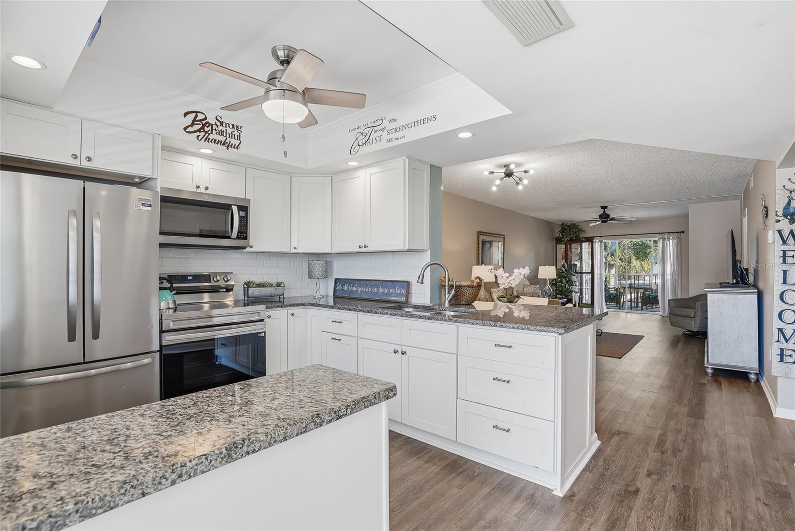 952 VIRGINIA ST #202, DUNEDIN, FL, 34698