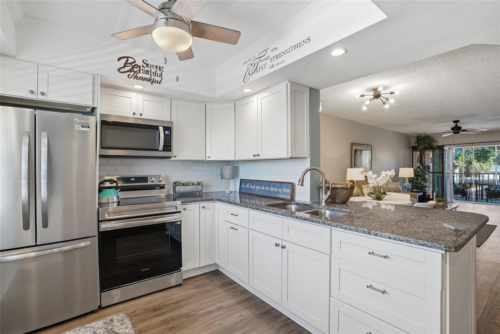 952 VIRGINIA ST #202, DUNEDIN, FL, 34698