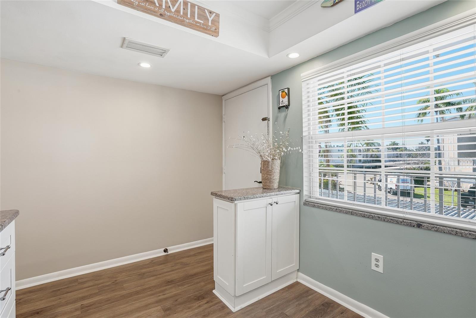 952 VIRGINIA ST #202, DUNEDIN, FL, 34698