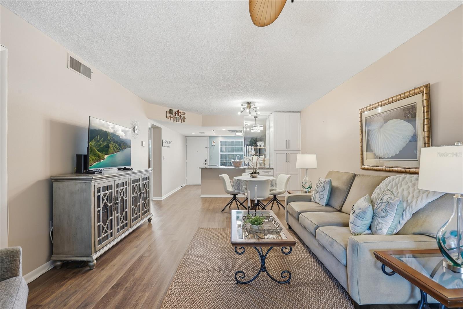 952 VIRGINIA ST #202, DUNEDIN, FL, 34698