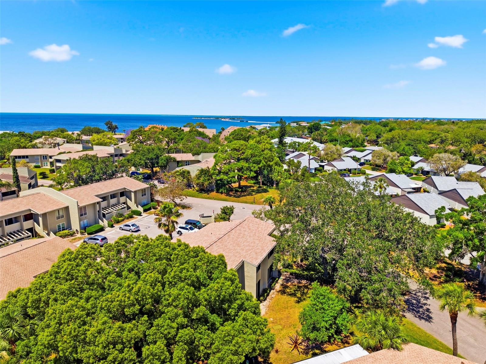 404 WINDRUSH BAY DR, TARPON SPRINGS, FL, 34689