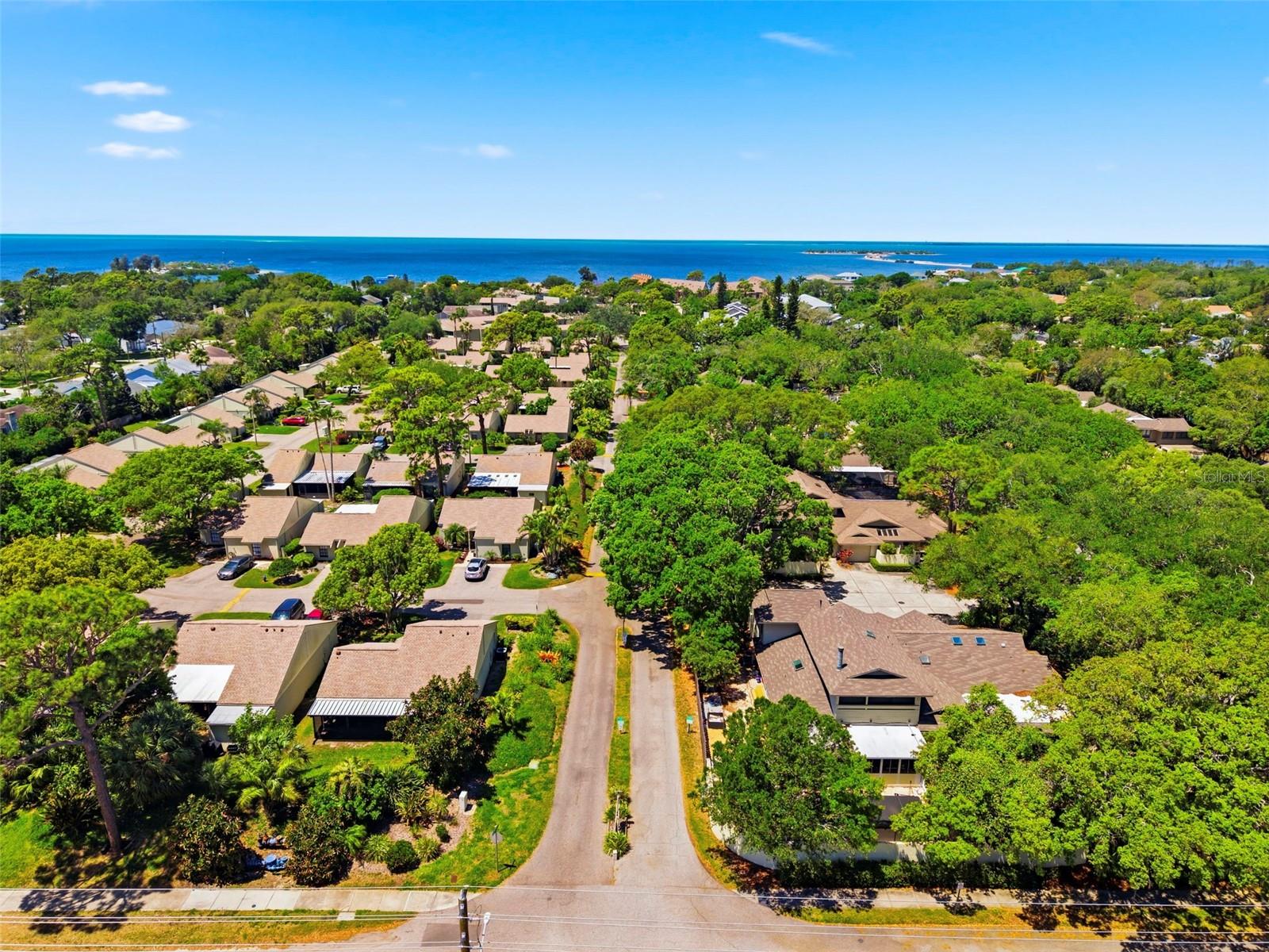 404 WINDRUSH BAY DR, TARPON SPRINGS, FL, 34689