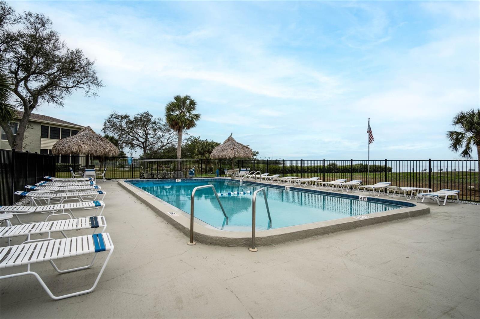 404 WINDRUSH BAY DR, TARPON SPRINGS, FL, 34689