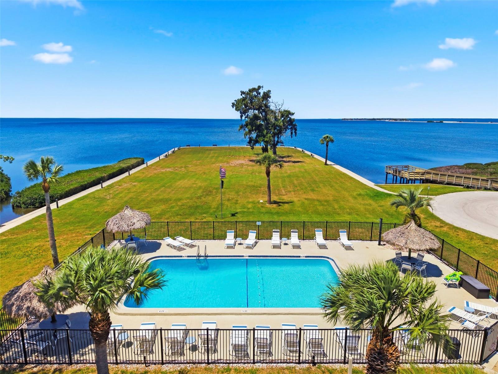 404 WINDRUSH BAY DR, TARPON SPRINGS, FL, 34689