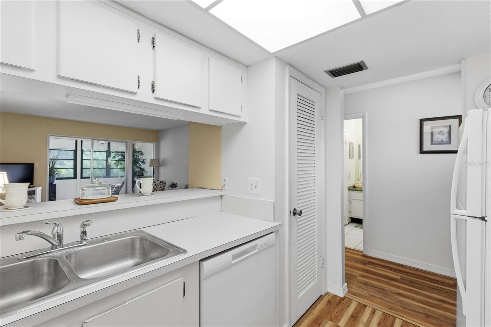 404 WINDRUSH BAY DR, TARPON SPRINGS, FL, 34689