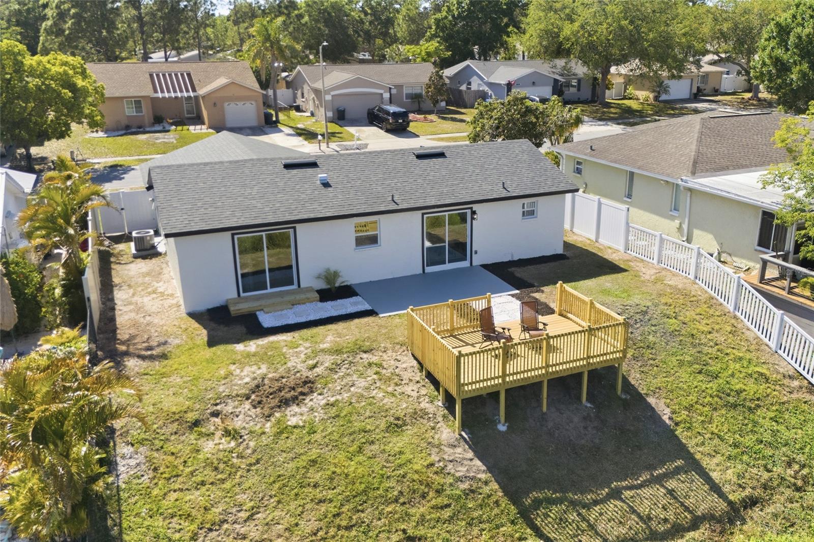 1423 CHESTERFIELD DR, DUNEDIN, FL, 34698