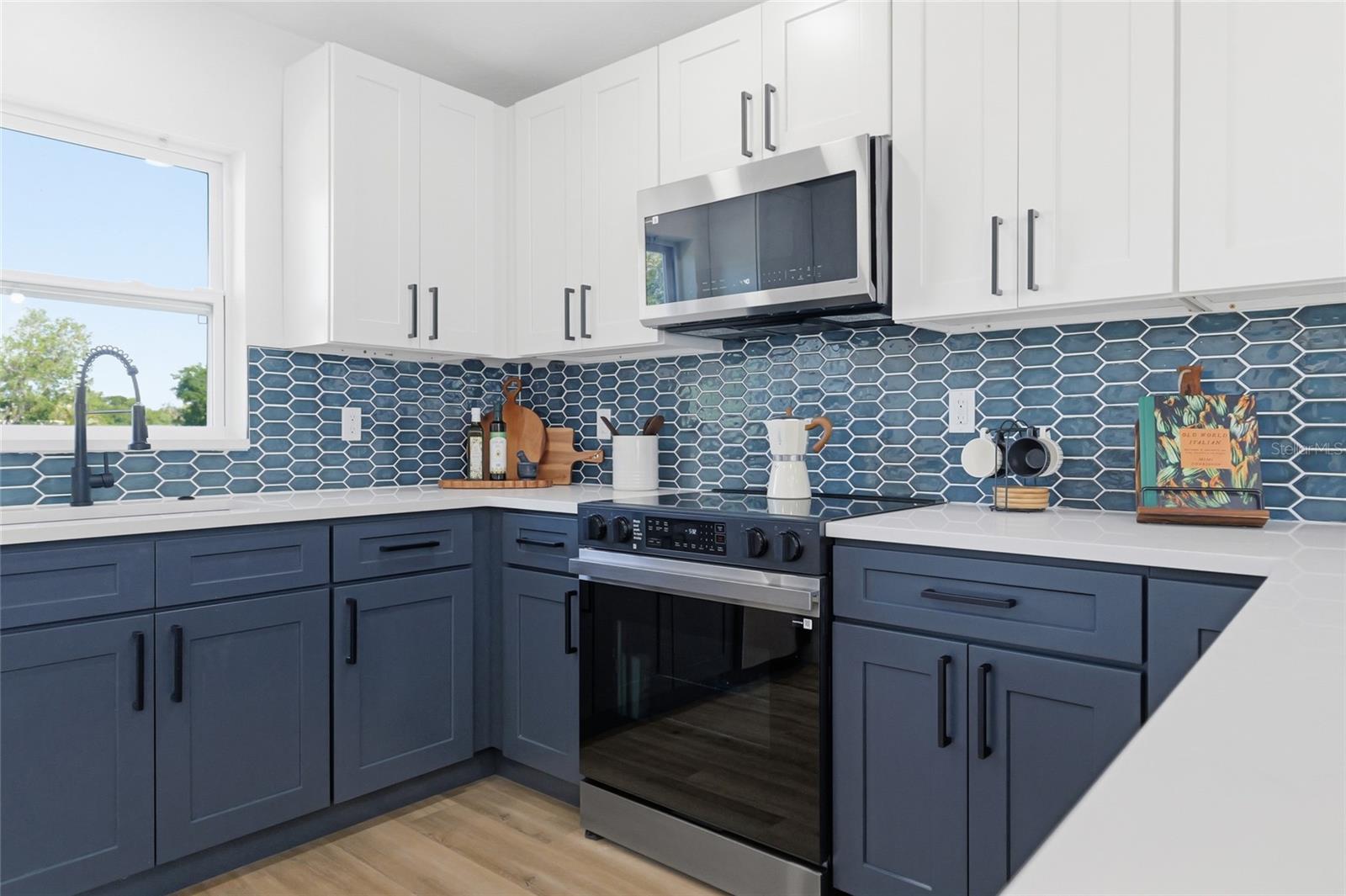 1423 CHESTERFIELD DR, DUNEDIN, FL, 34698