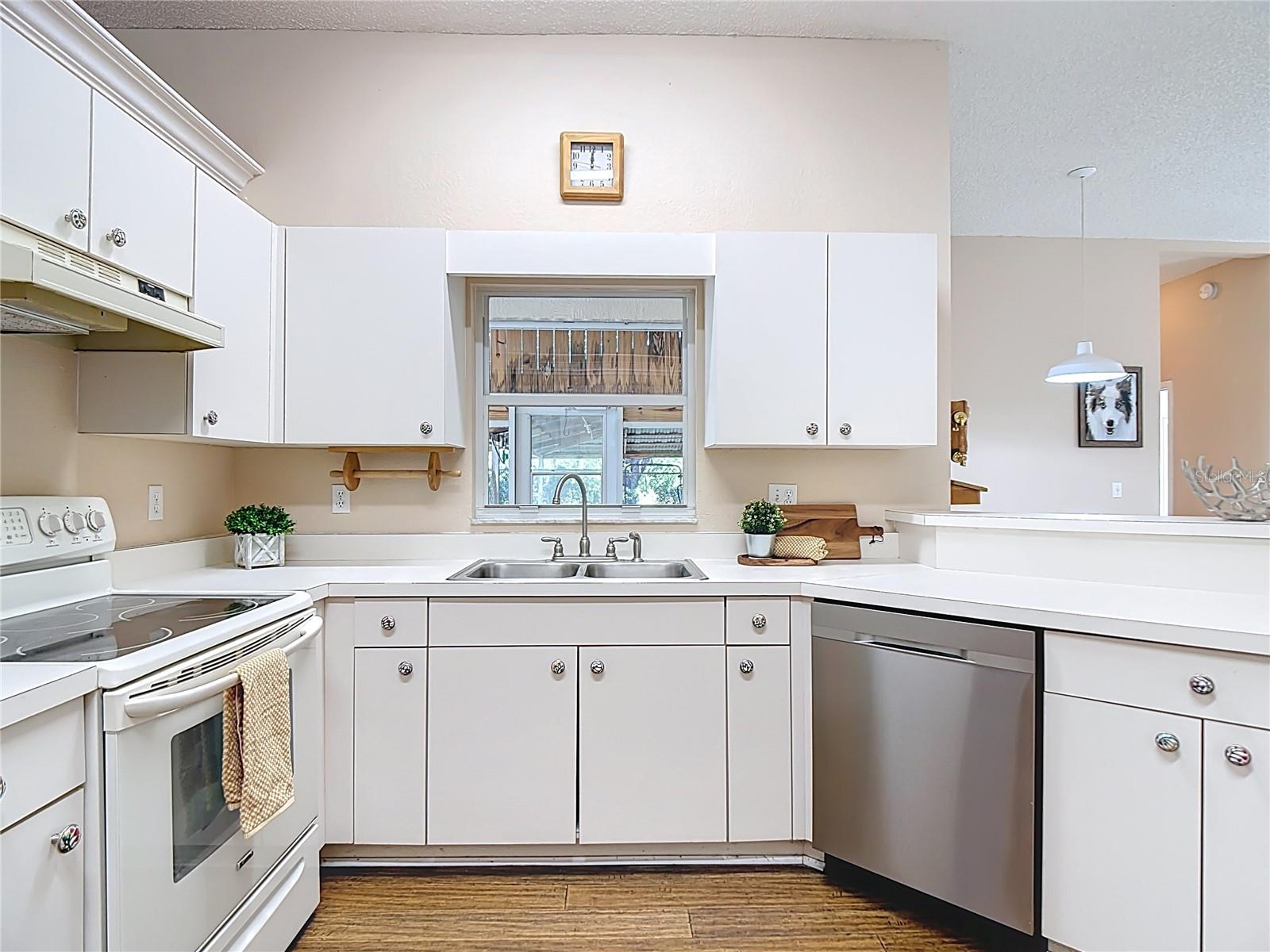 1033 MORNING STAR DR, LAKELAND, FL, 33810