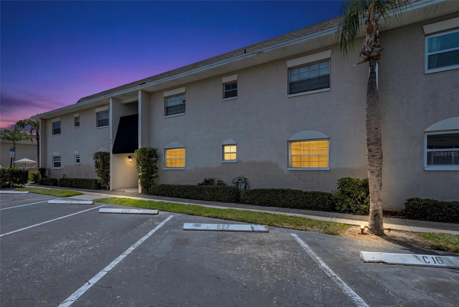 8817 BAY POINTE DR #107, TAMPA, FL, 33615