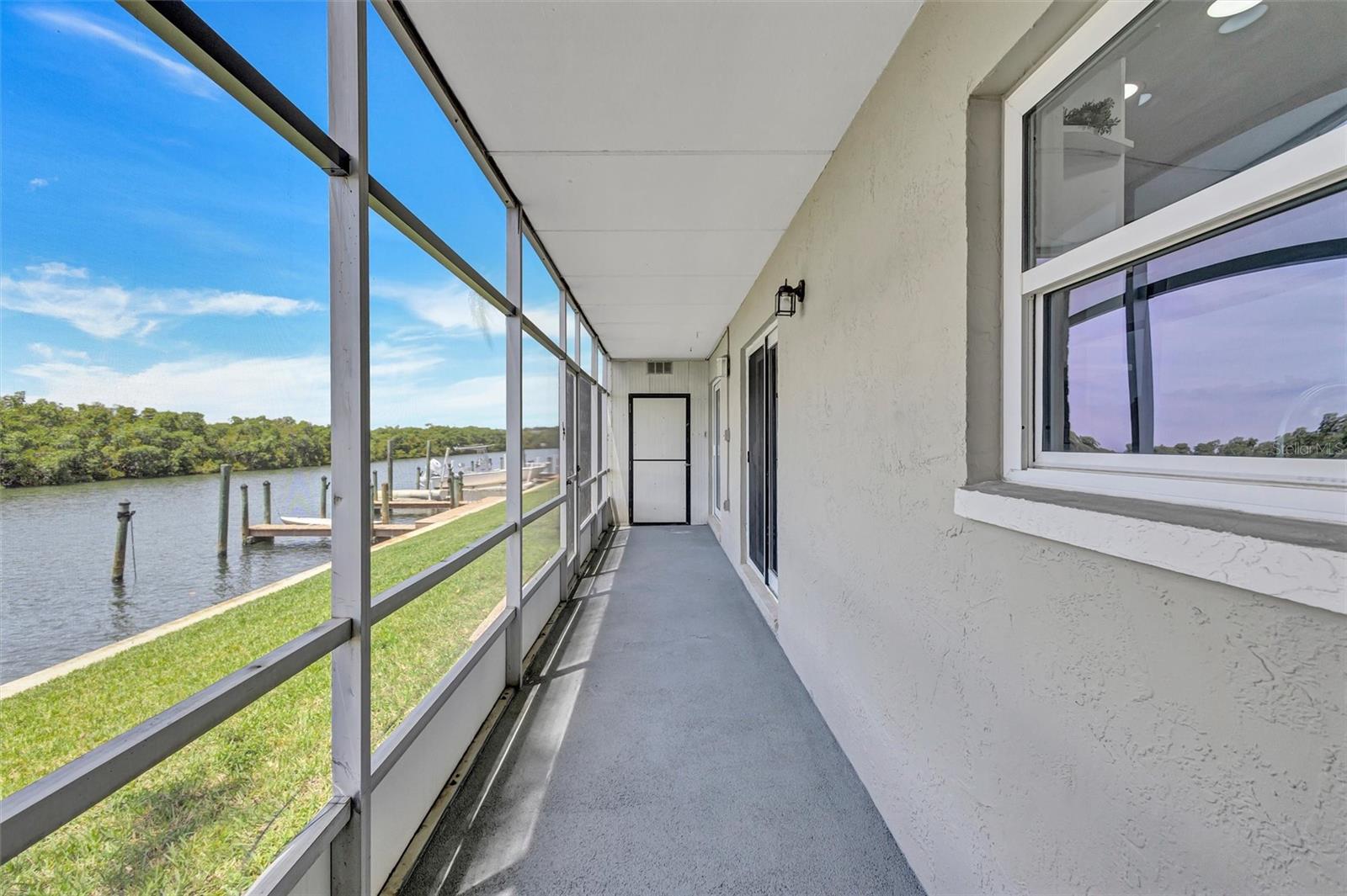 8817 BAY POINTE DR #107, TAMPA, FL, 33615