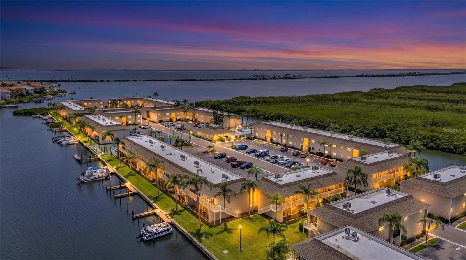 8817 BAY POINTE DR #107, TAMPA, FL, 33615