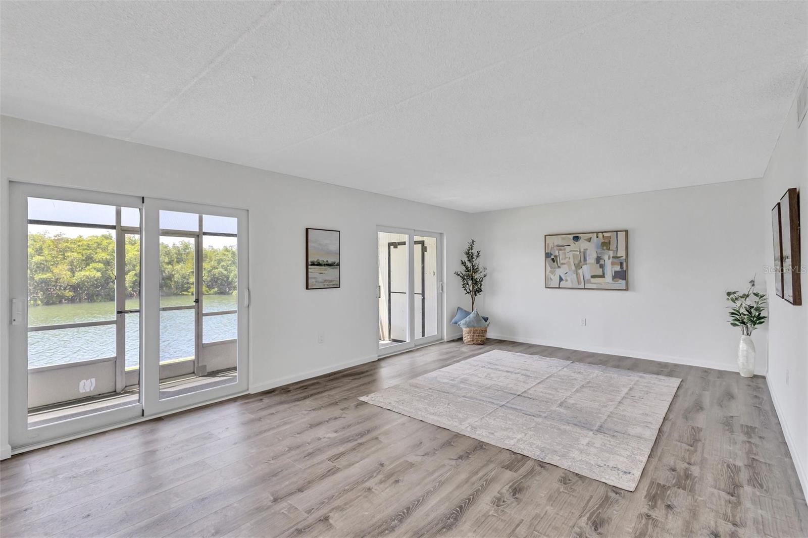 8817 BAY POINTE DR #107, TAMPA, FL, 33615